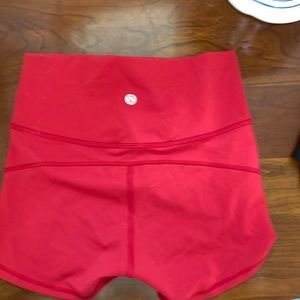 Lululemon high wasted booty shorts